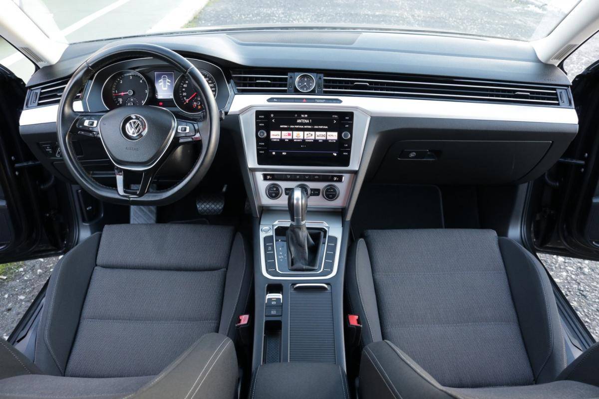 volkswagen-passat-variant-2019-diesel-2000cc