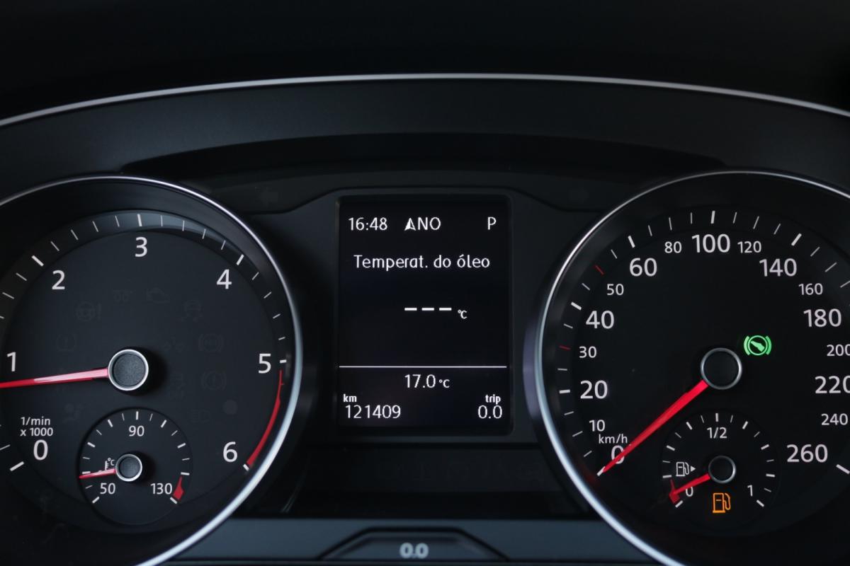 volkswagen-passat-variant-2019-diesel-2000cc