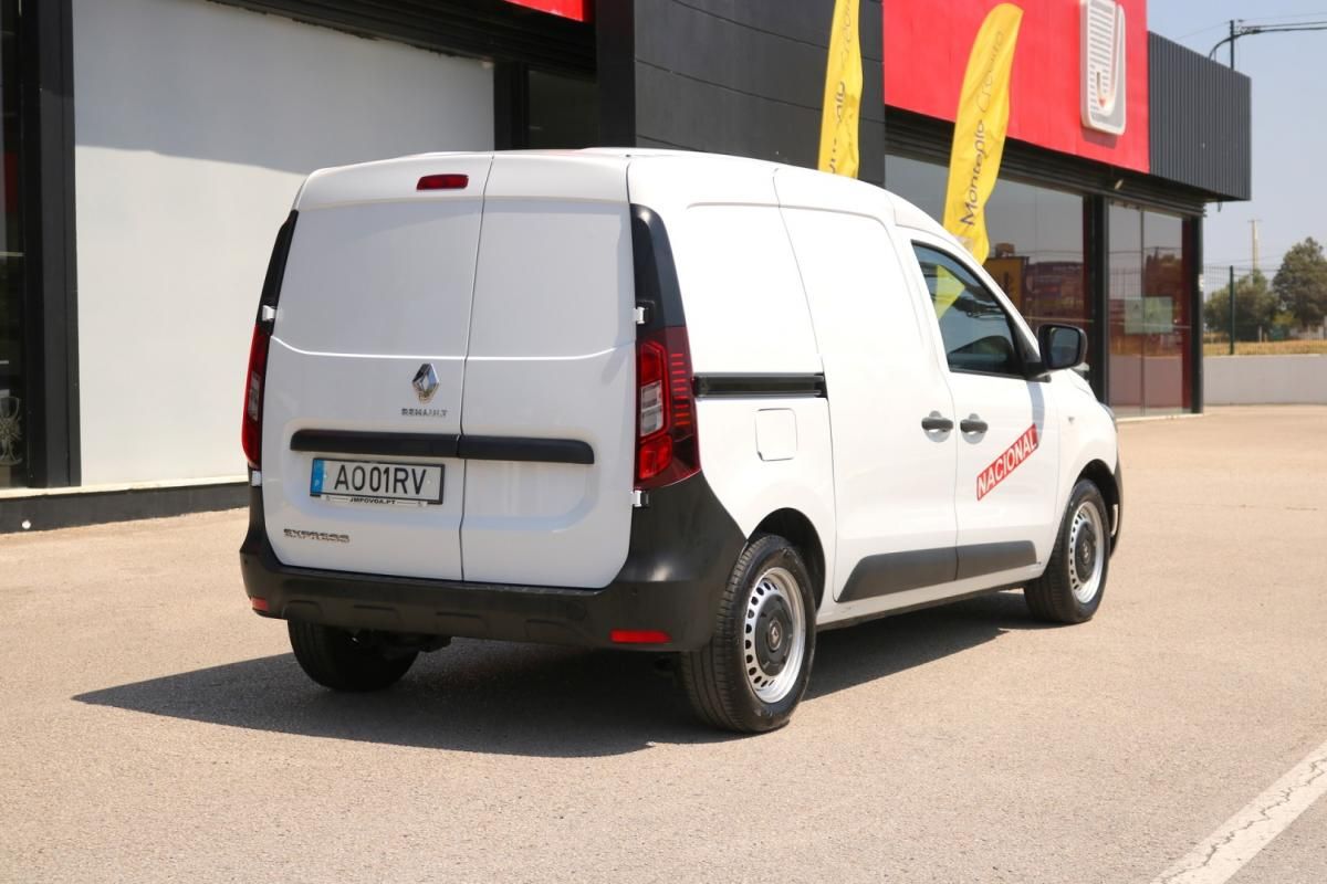 renault-kangoo-2022-diesel-1500cc
