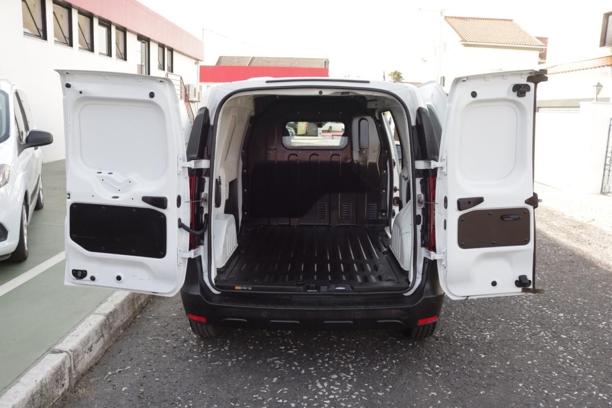 renault-kangoo-2022-diesel-1500cc