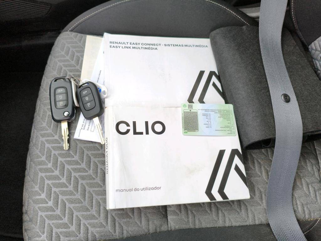 renault-clio-2023-diesel-1500cc