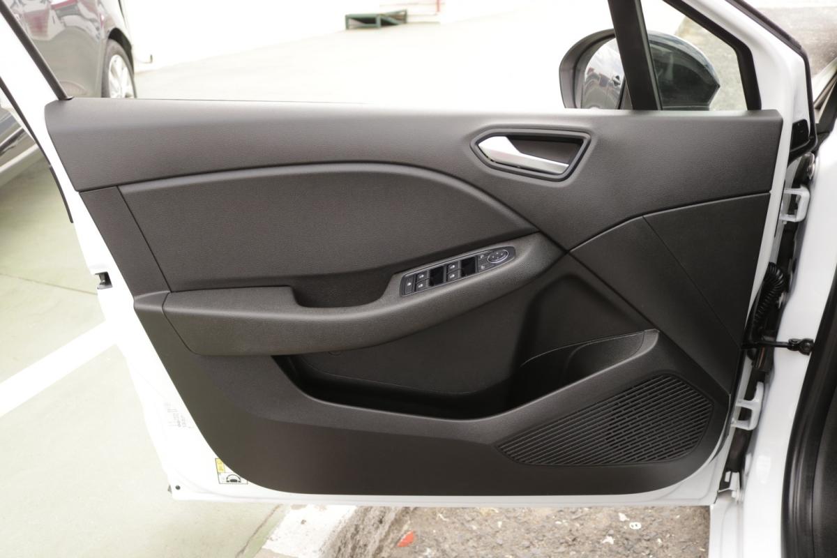 renault-clio-2023-diesel-1500cc