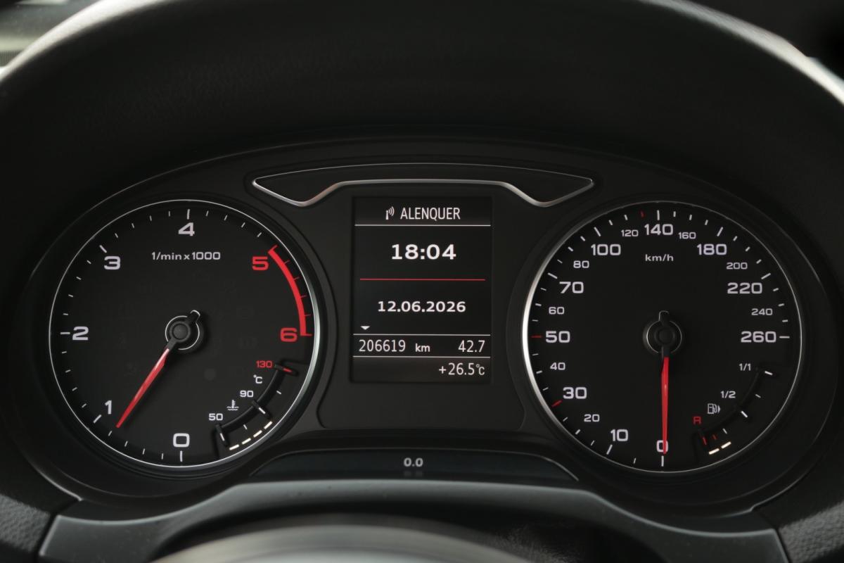 audi-a3-sportback-2015-diesel-2000cc