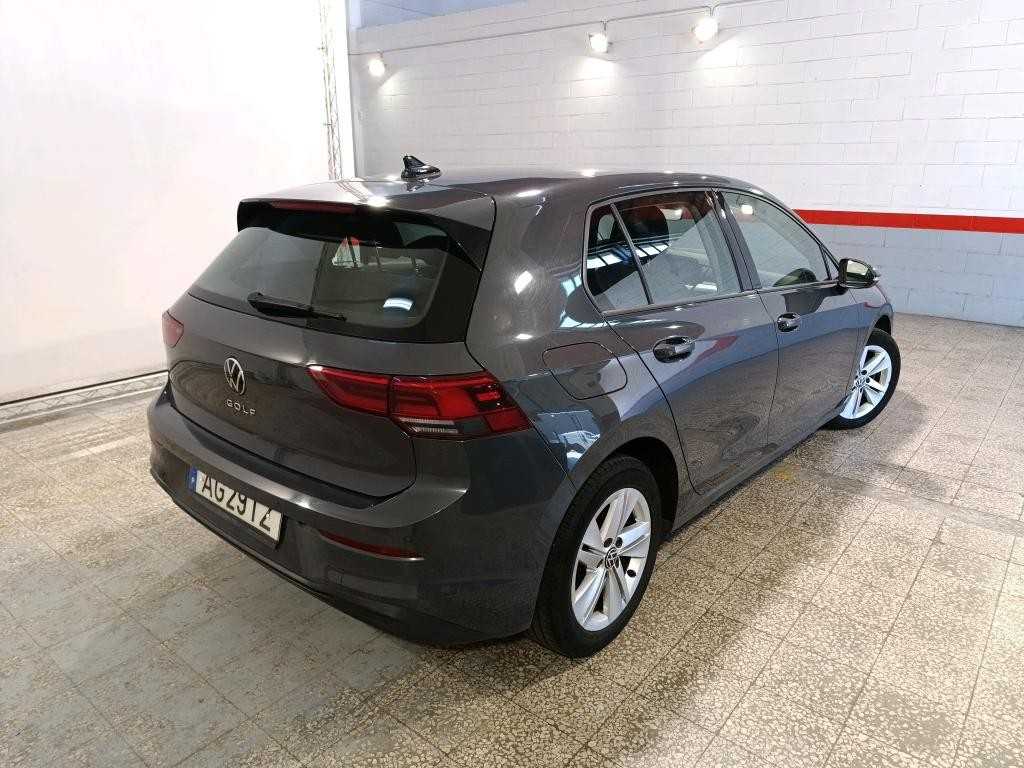 volkswagen-golf-2021-diesel-2000cc