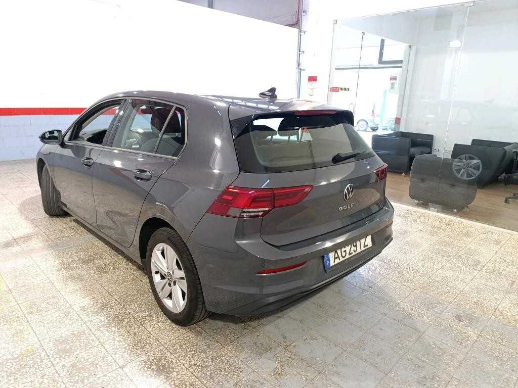 volkswagen-golf-2021-diesel-2000cc