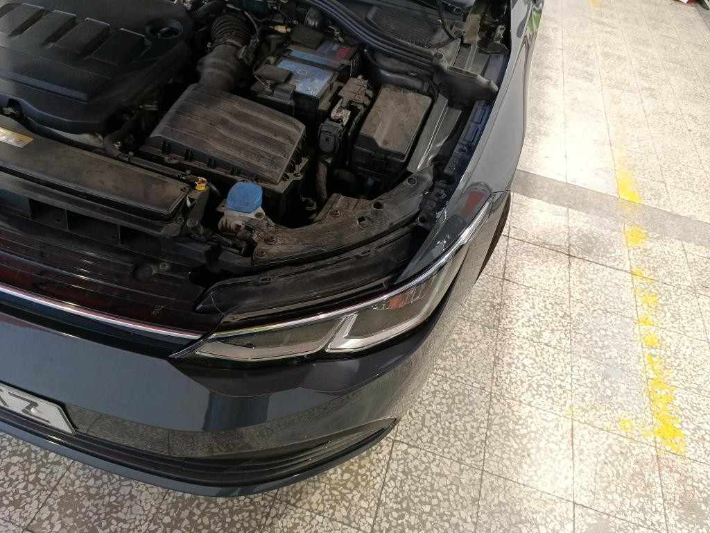 volkswagen-golf-2021-diesel-2000cc