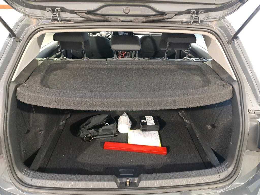 volkswagen-golf-2021-diesel-2000cc