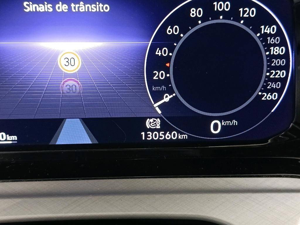 volkswagen-golf-2021-diesel-2000cc