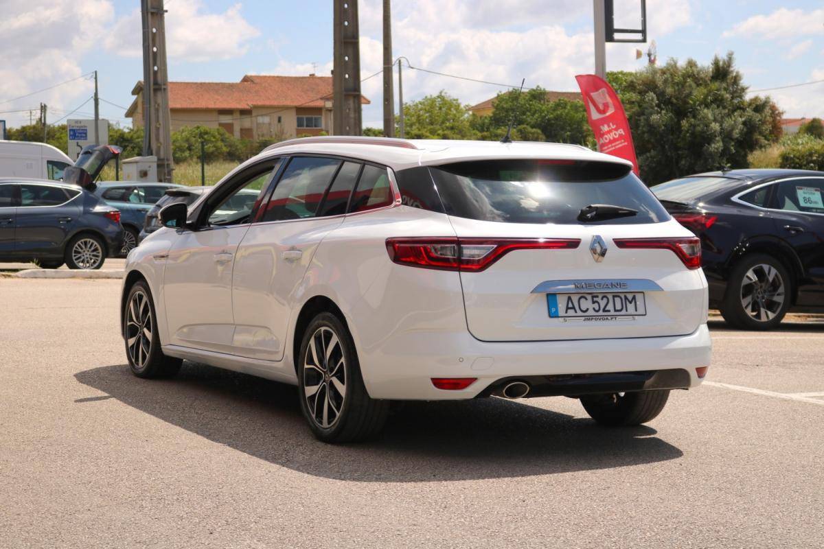 renault-megane-sport-tourer-2020-diesel-1500cc