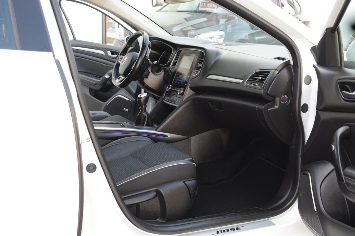 renault-megane-sport-tourer-2020-diesel-1500cc