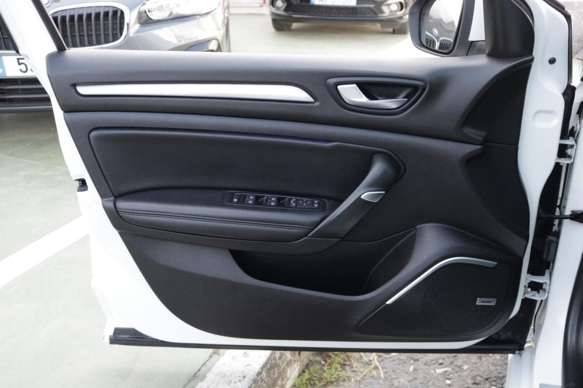 renault-megane-sport-tourer-2020-diesel-1500cc