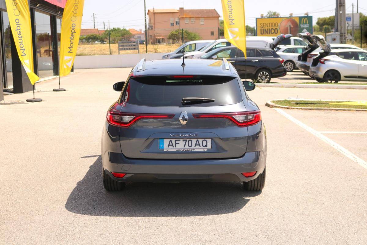 renault-megane-sport-tourer-2021-diesel-1500cc