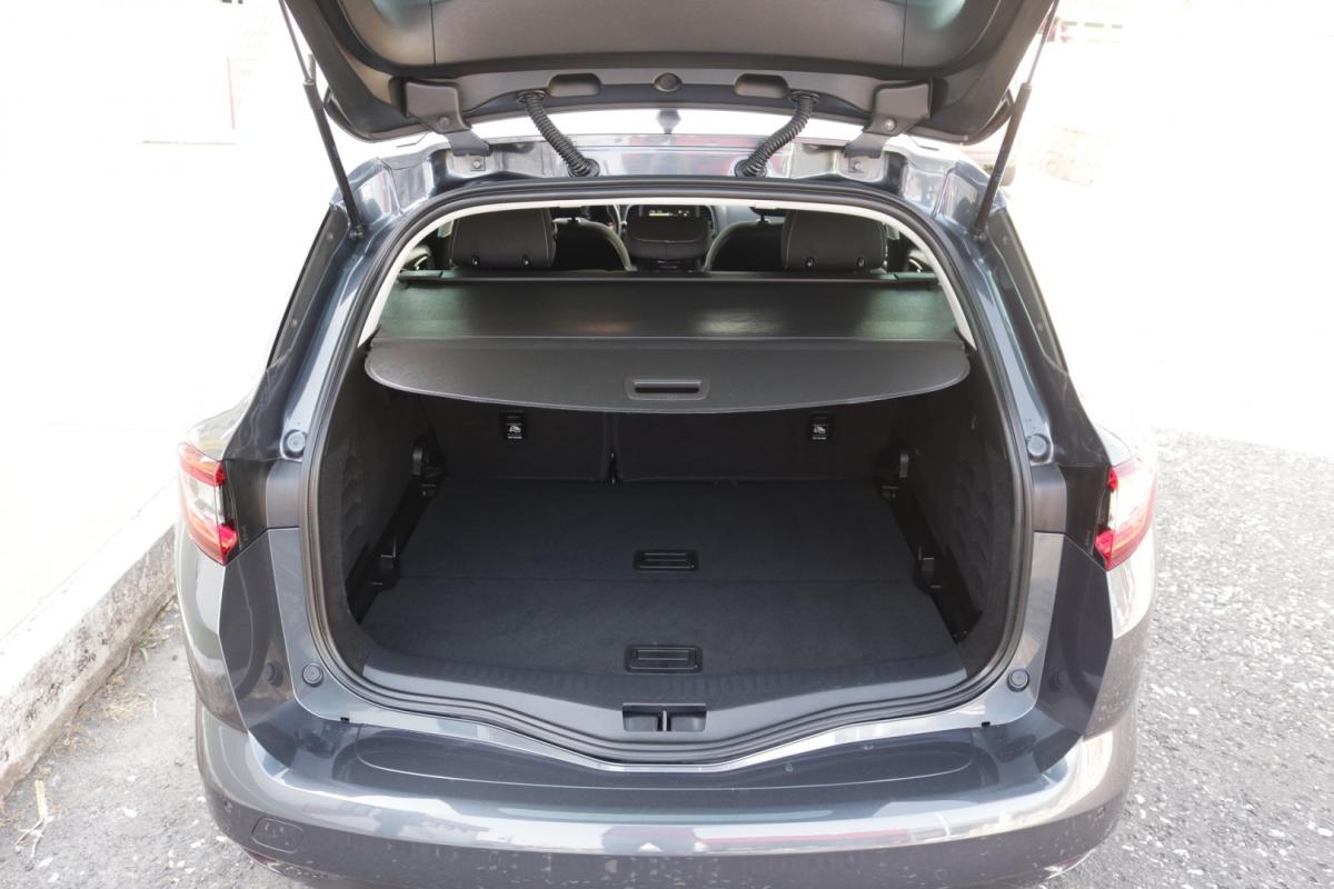 renault-megane-sport-tourer-2021-diesel-1500cc