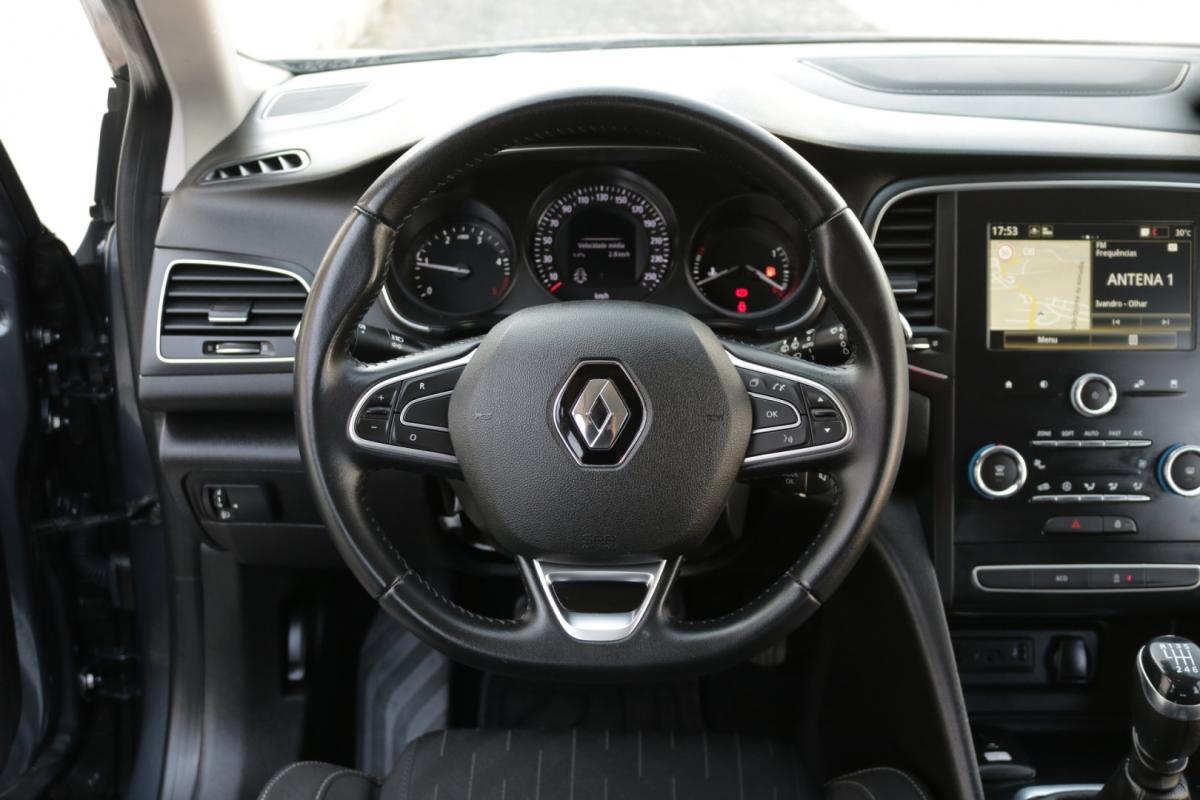 renault-megane-sport-tourer-2021-diesel-1500cc