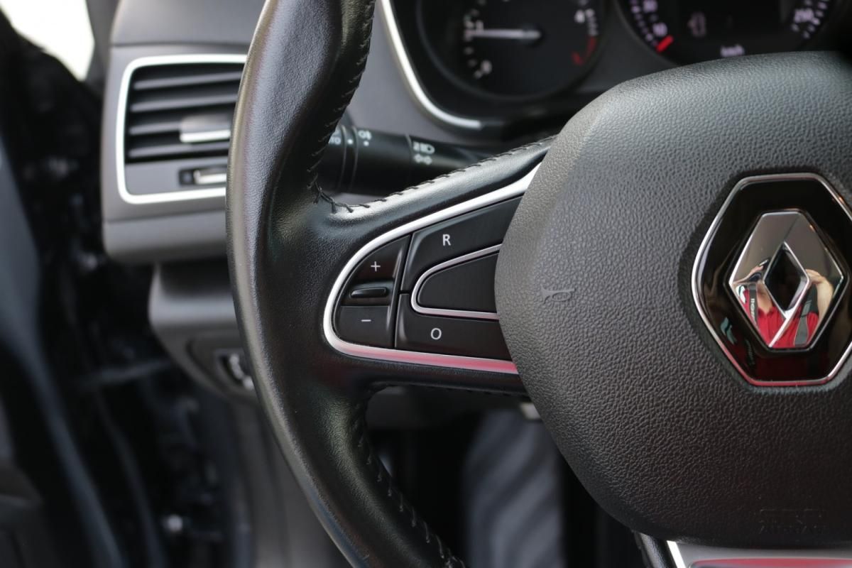 renault-megane-sport-tourer-2021-diesel-1500cc