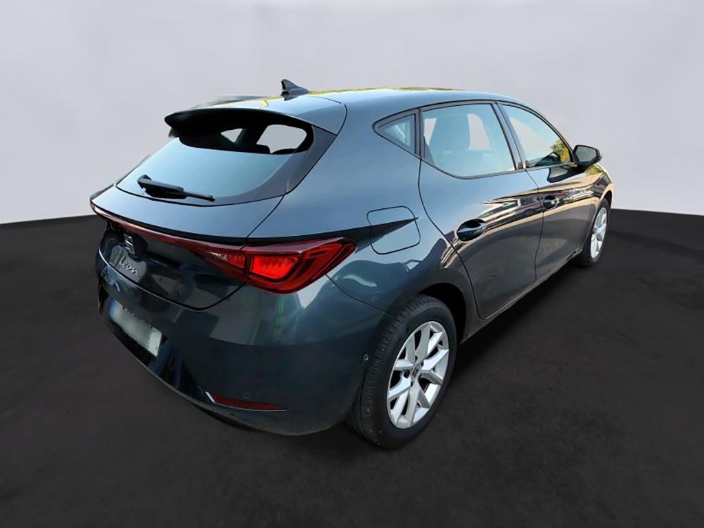 seat-leon-2022-diesel-2000cc
