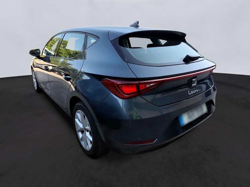 seat-leon-2022-diesel-2000cc