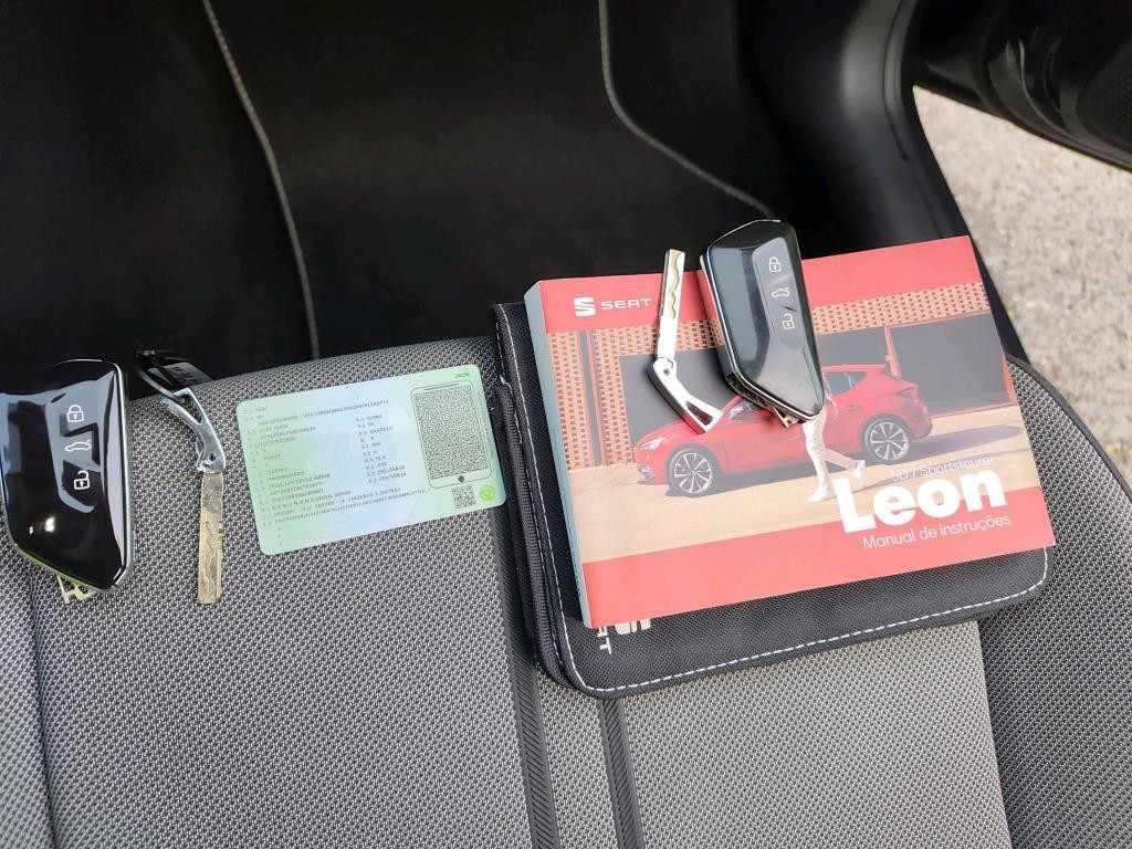 seat-leon-2022-diesel-2000cc