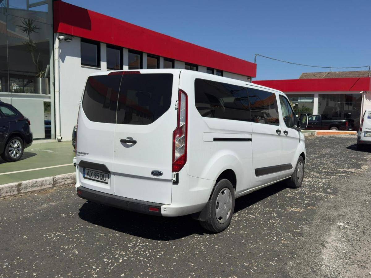 ford-transit-2023-diesel-2000cc