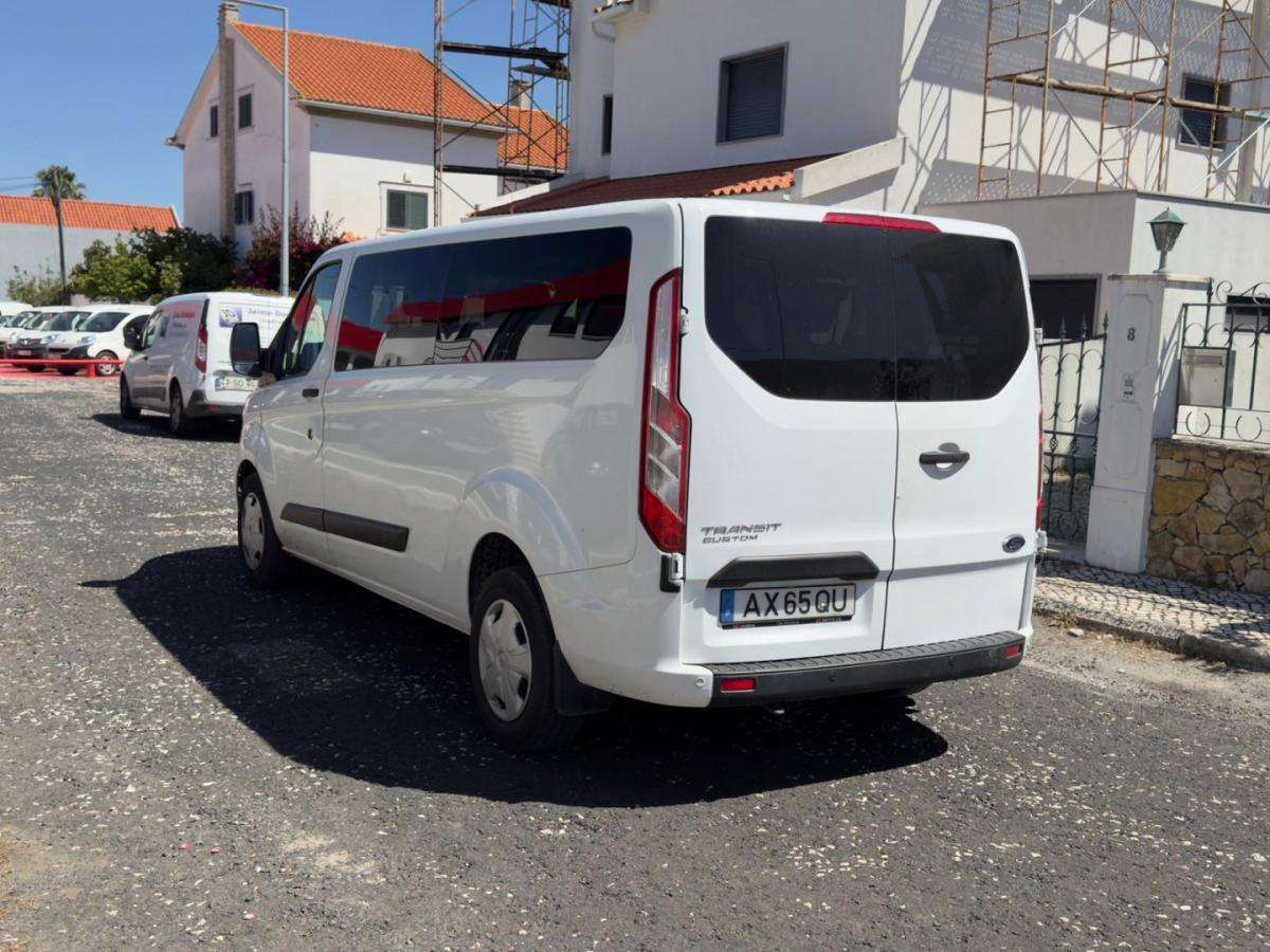 ford-transit-2023-diesel-2000cc