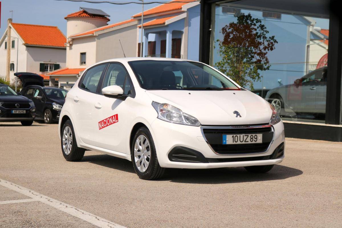 peugeot-208-2018-diesel-1600cc