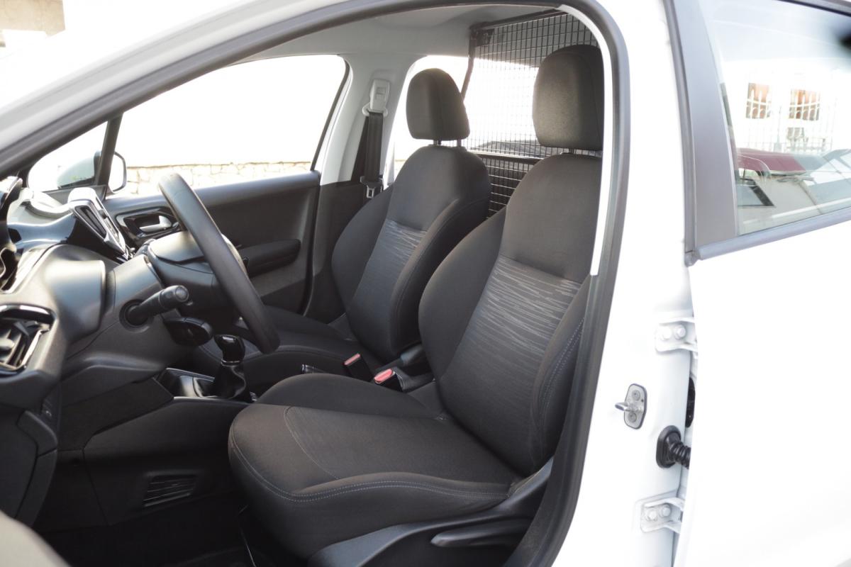 peugeot-208-2018-diesel-1600cc