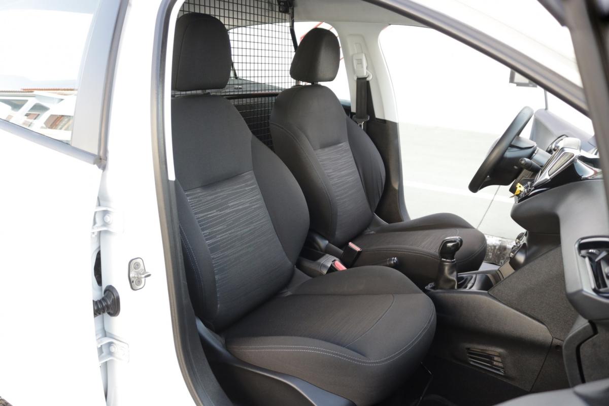 peugeot-208-2018-diesel-1600cc