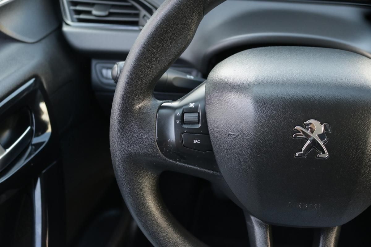 peugeot-208-2018-diesel-1600cc