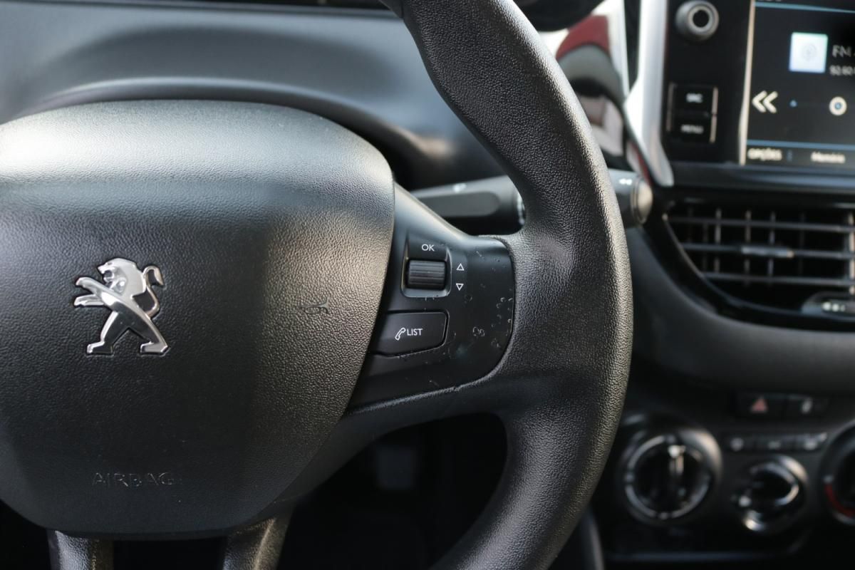 peugeot-208-2018-diesel-1600cc