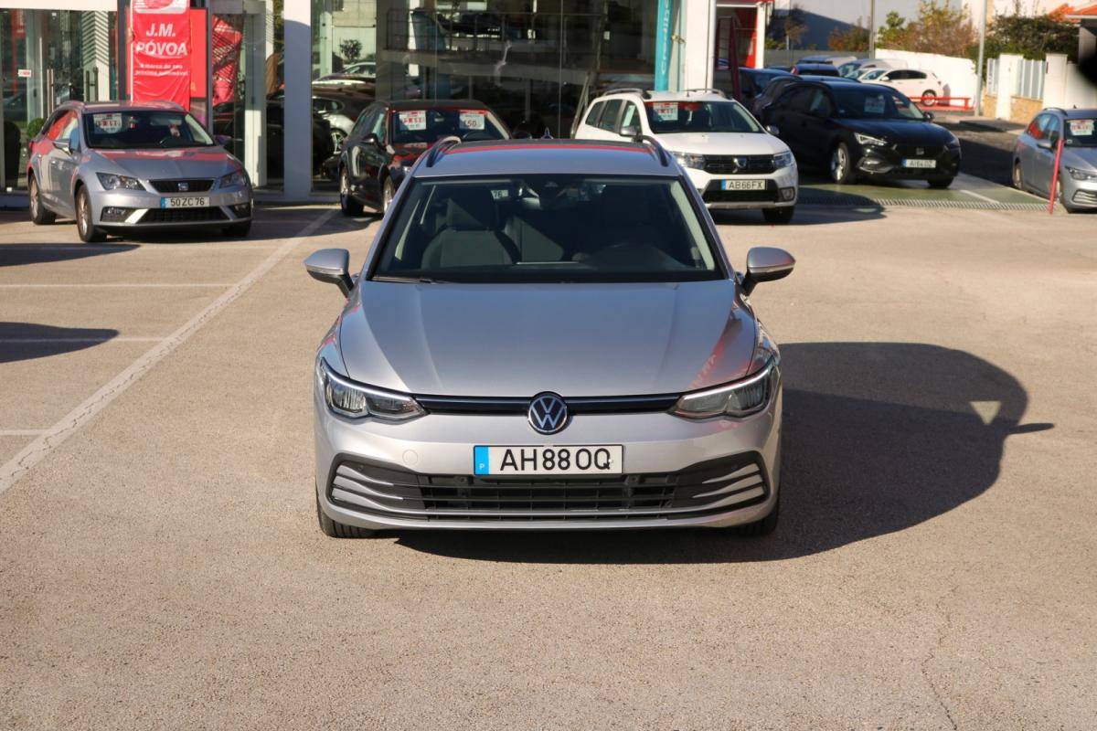 volkswagen-golf-variant-2021-diesel-2000cc