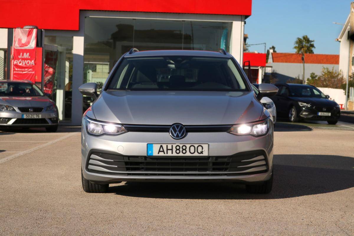 volkswagen-golf-variant-2021-diesel-2000cc