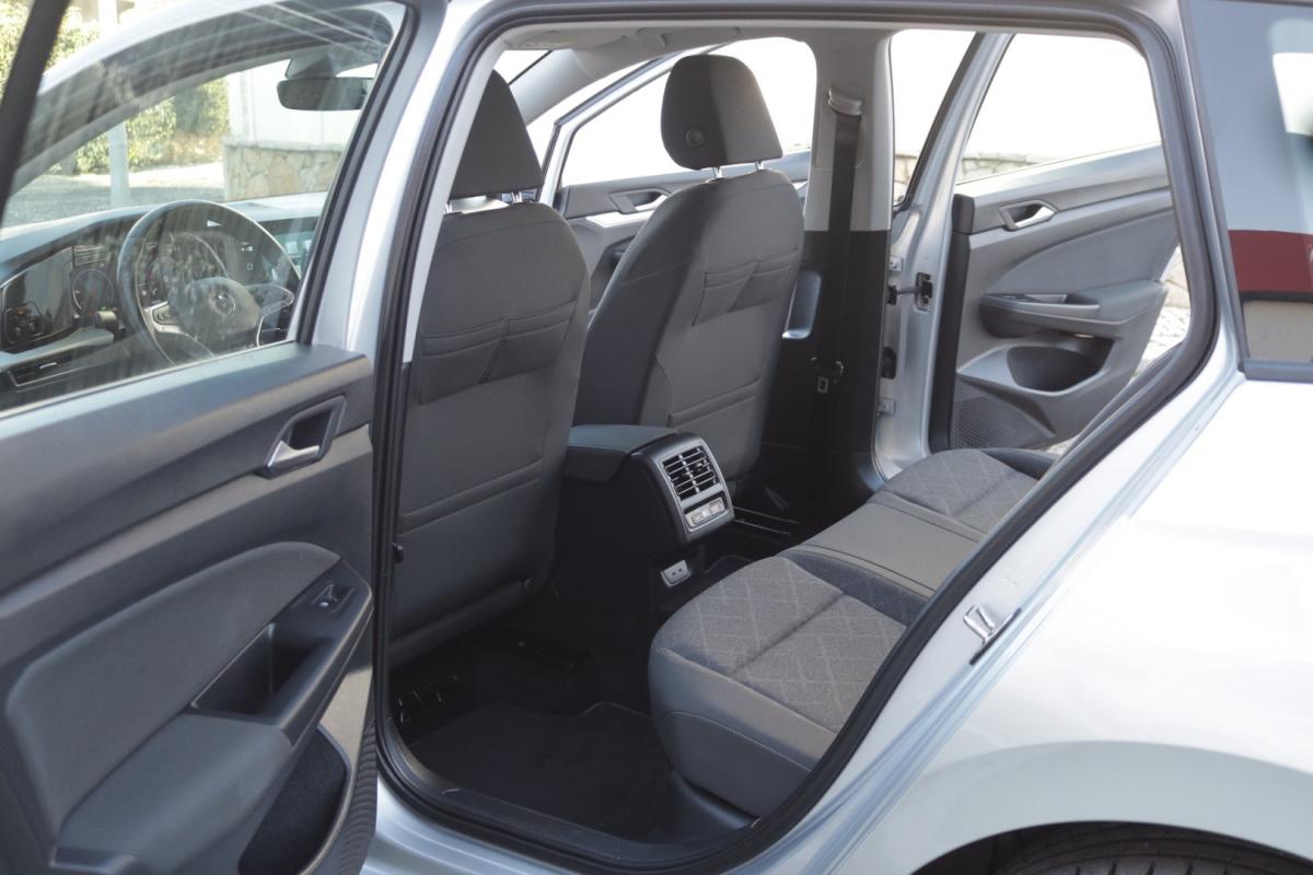 volkswagen-golf-variant-2021-diesel-2000cc