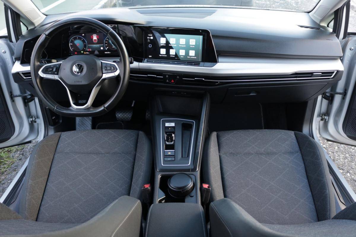 volkswagen-golf-variant-2021-diesel-2000cc