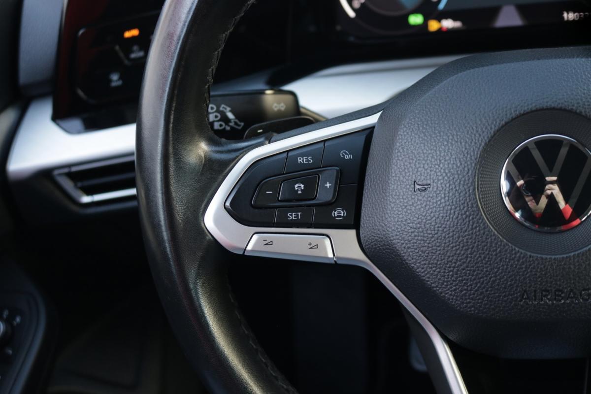 volkswagen-golf-variant-2021-diesel-2000cc