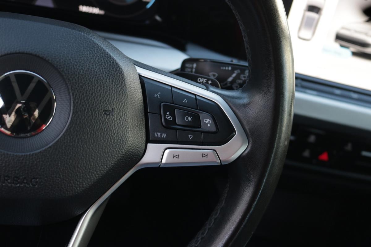 volkswagen-golf-variant-2021-diesel-2000cc