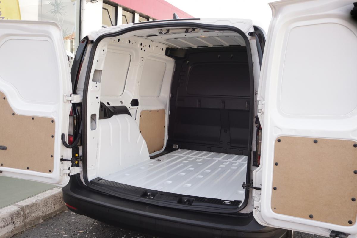 volkswagen-caddy-2023-diesel-2000cc