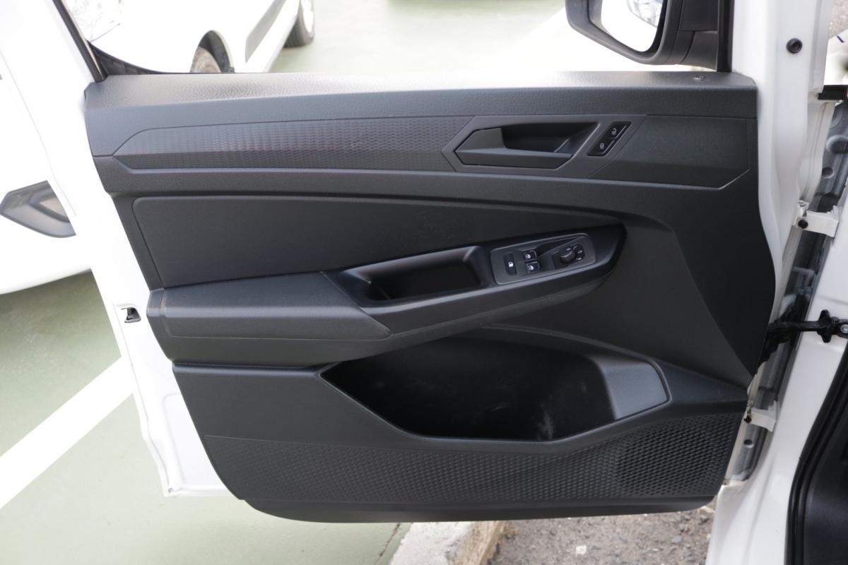 volkswagen-caddy-2023-diesel-2000cc