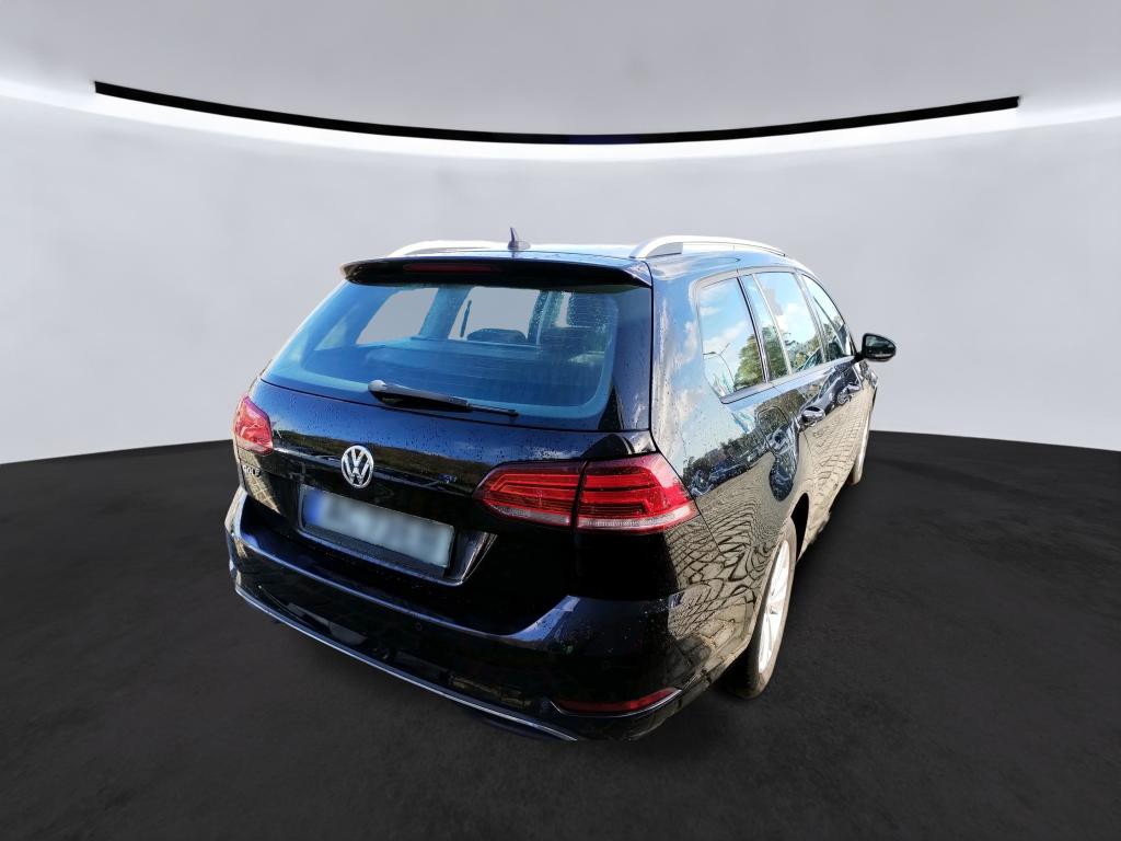 volkswagen-golf-variant-2020-diesel-1600cc