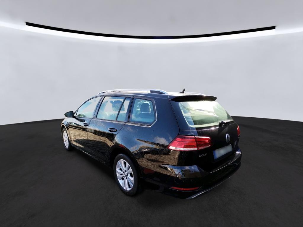 volkswagen-golf-variant-2020-diesel-1600cc