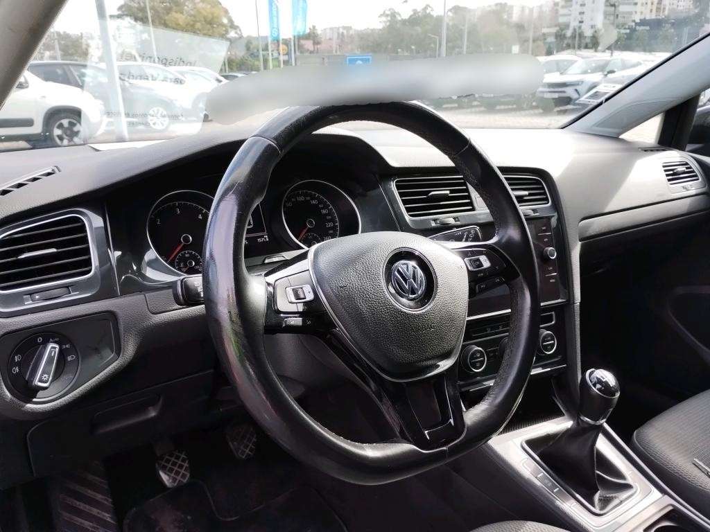 volkswagen-golf-variant-2020-diesel-1600cc