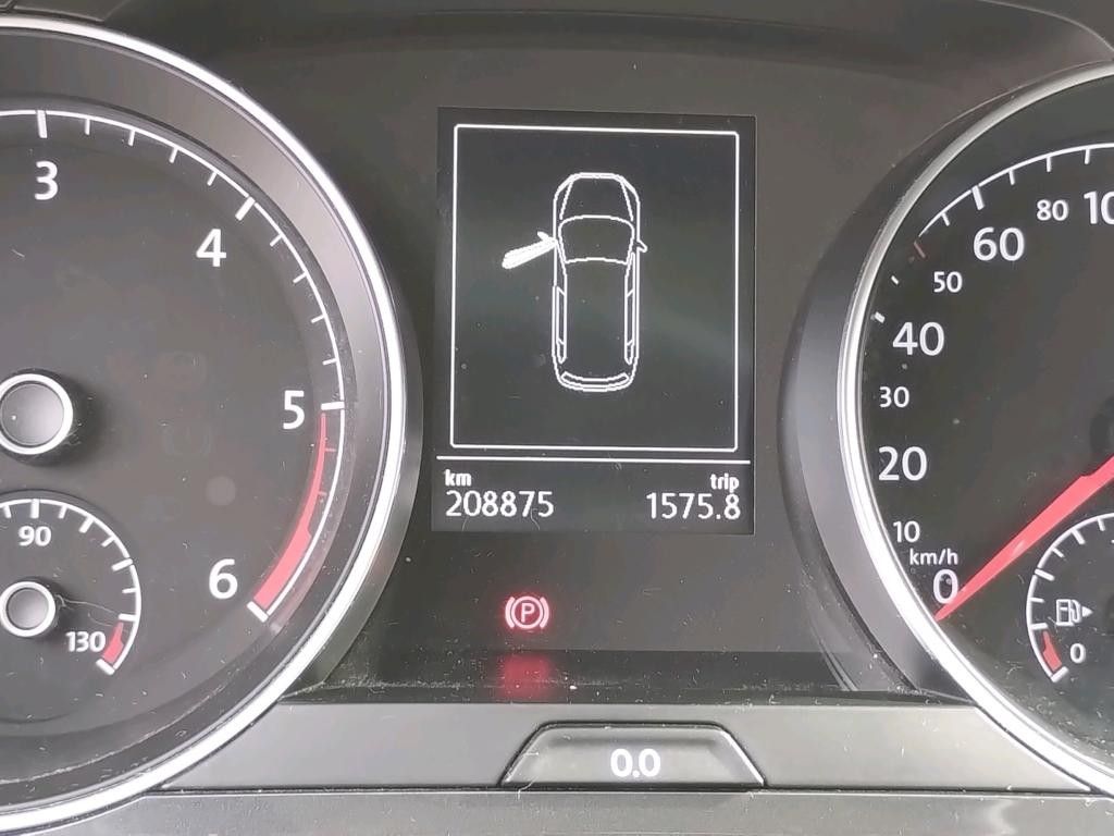volkswagen-golf-variant-2020-diesel-1600cc