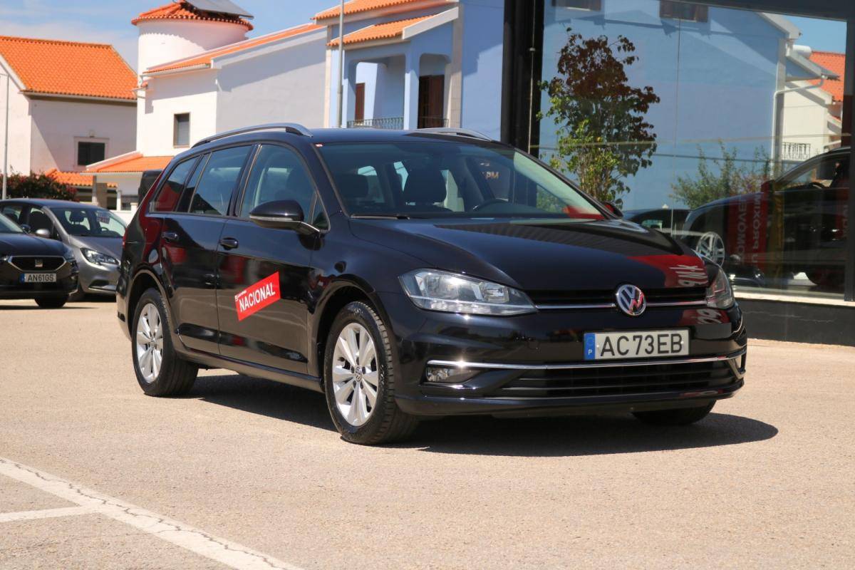 volkswagen-golf-variant-2020-diesel-1600cc
