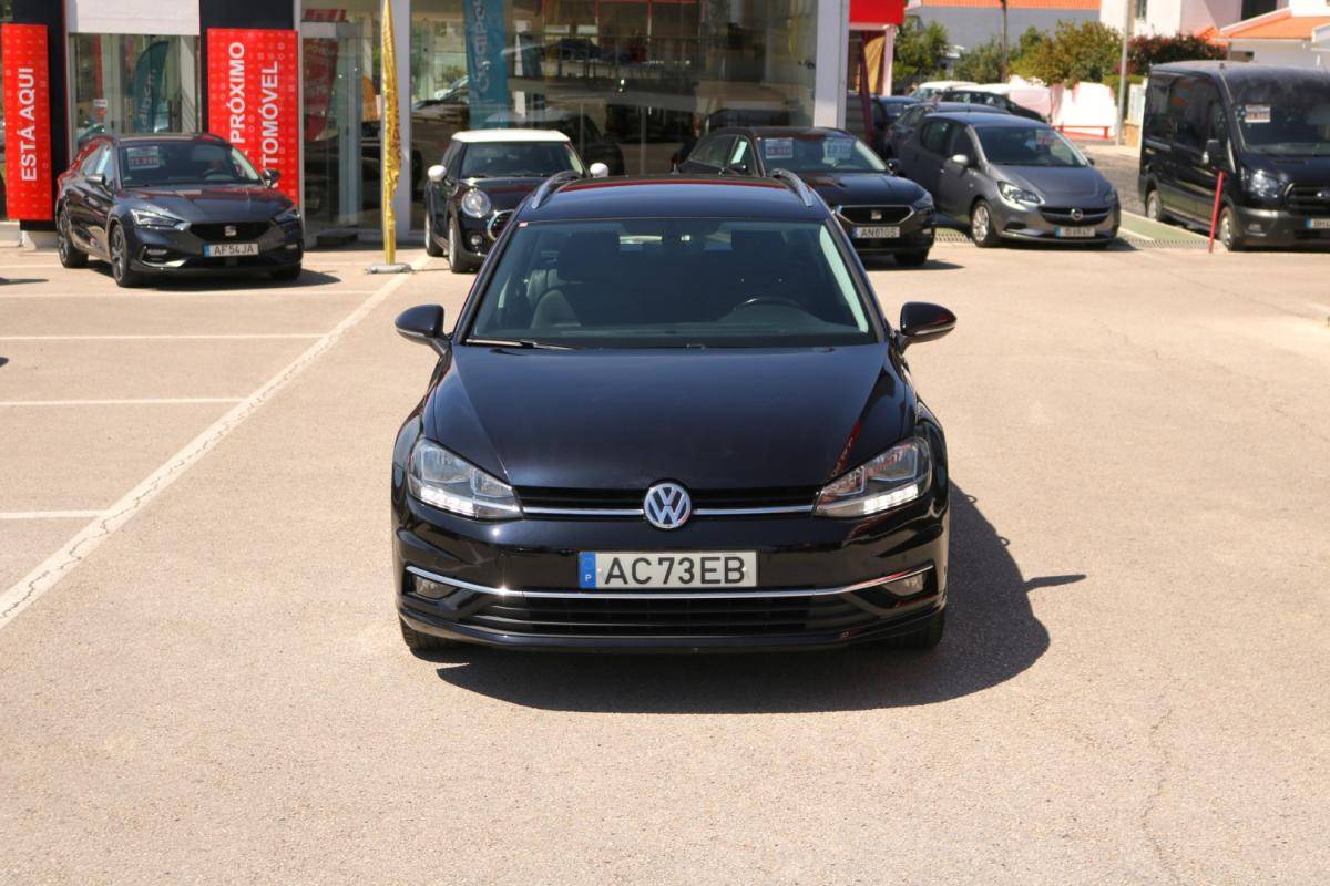volkswagen-golf-variant-2020-diesel-1600cc