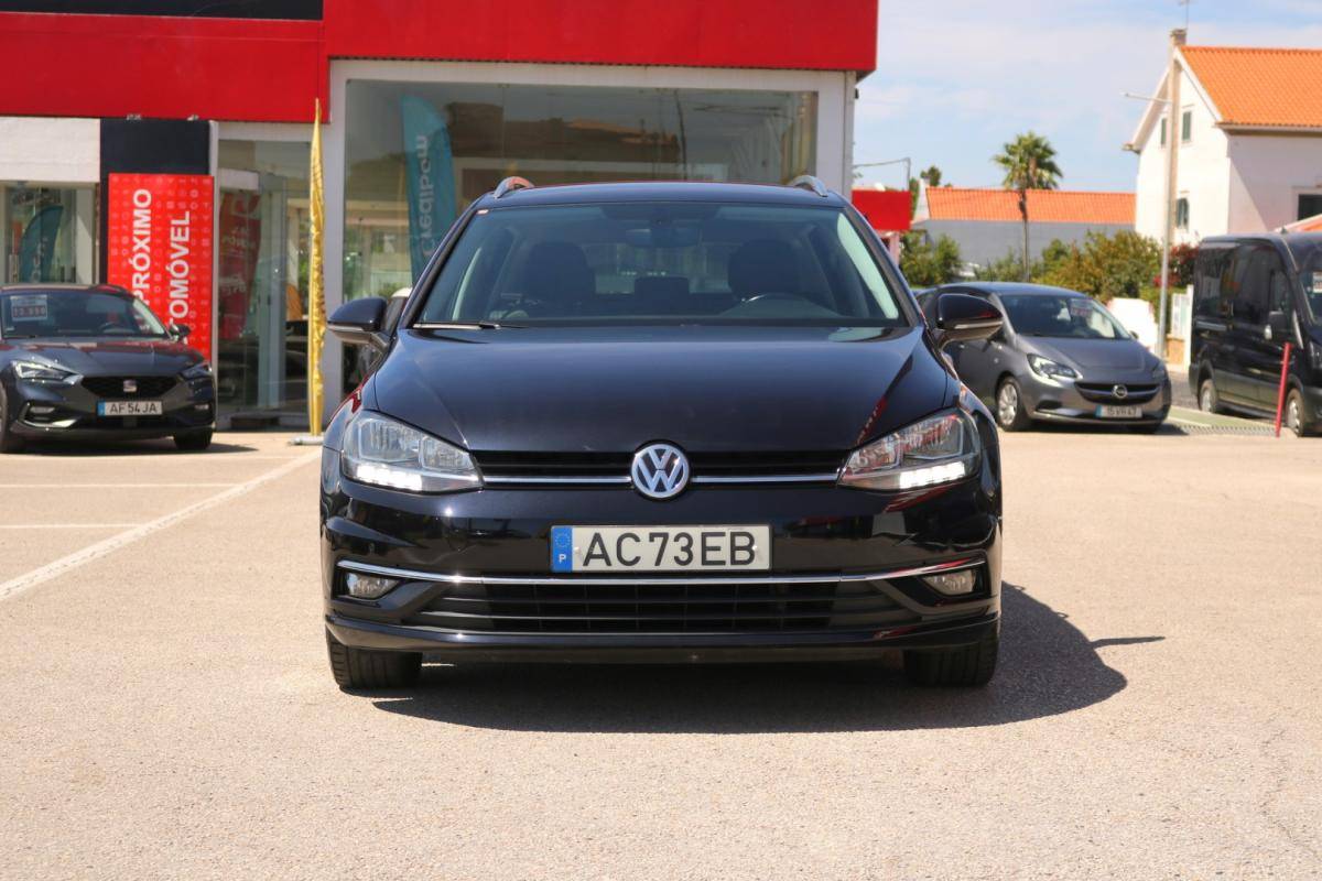 volkswagen-golf-variant-2020-diesel-1600cc