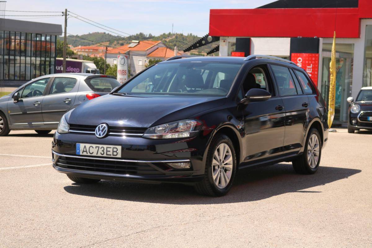 volkswagen-golf-variant-2020-diesel-1600cc