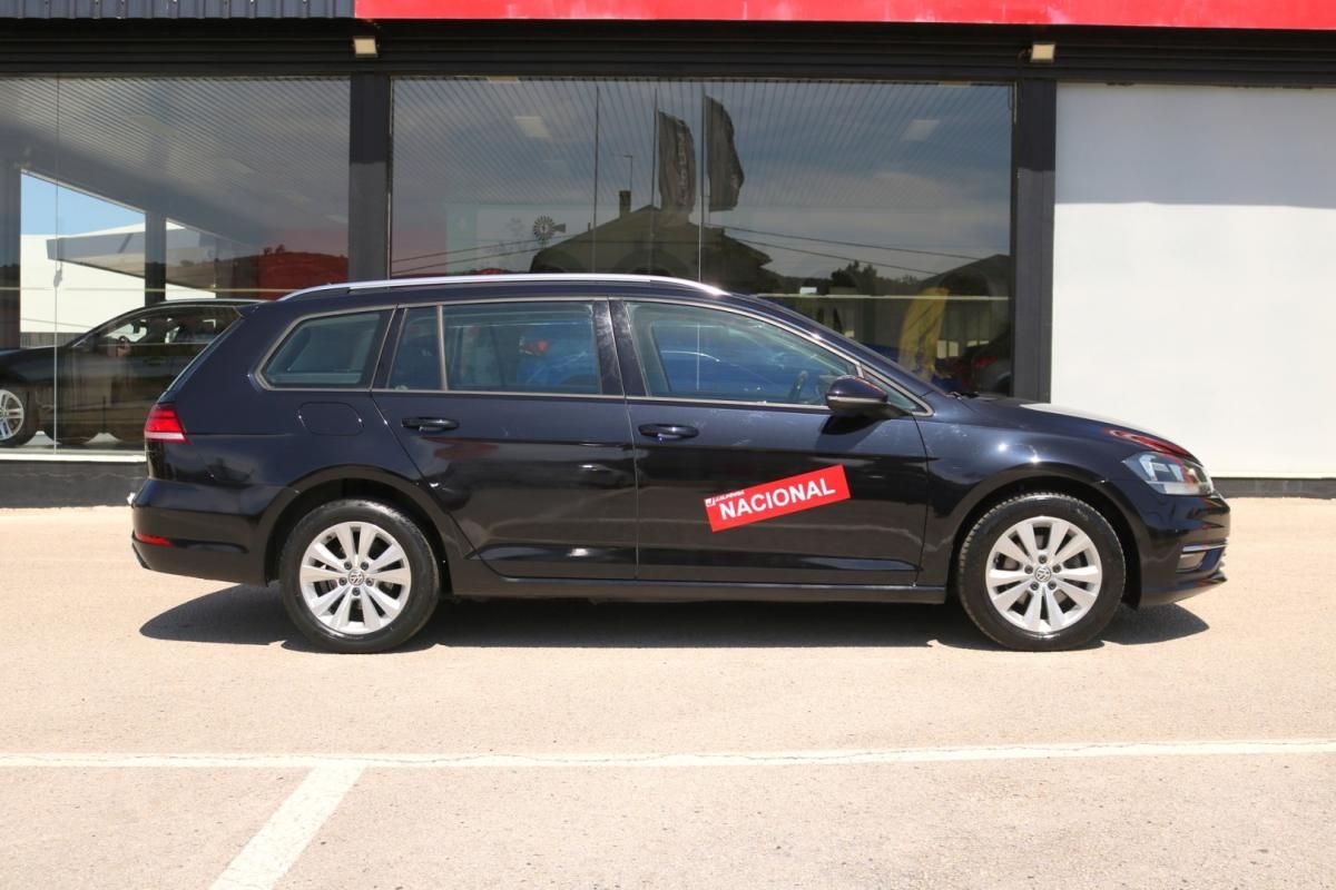 volkswagen-golf-variant-2020-diesel-1600cc
