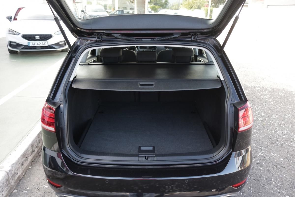 volkswagen-golf-variant-2020-diesel-1600cc