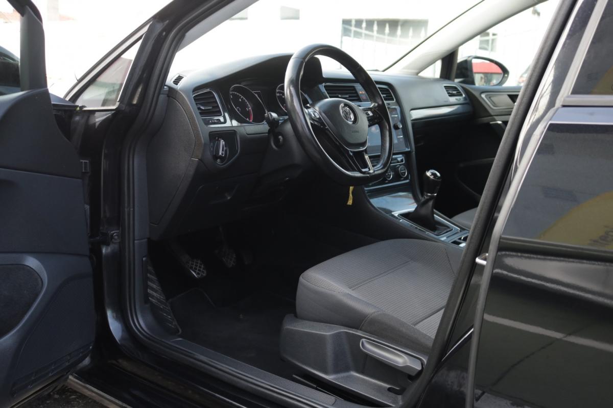 volkswagen-golf-variant-2020-diesel-1600cc