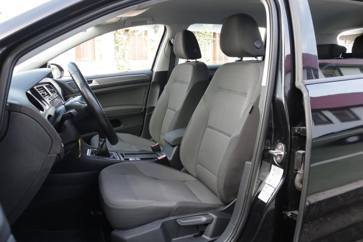 volkswagen-golf-variant-2020-diesel-1600cc
