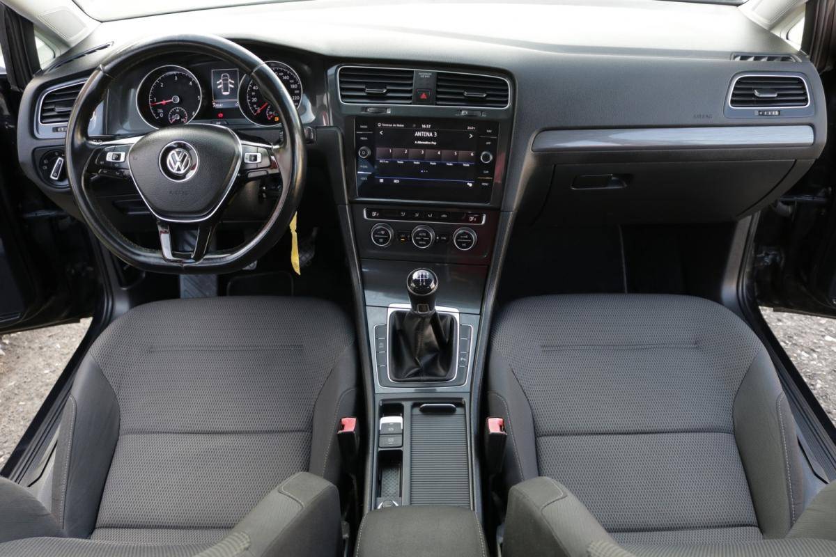 volkswagen-golf-variant-2020-diesel-1600cc